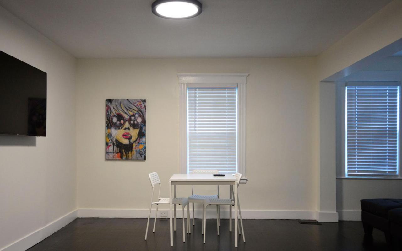 Modern Two Bedroom Condo - Boston Stoneham Exteriör bild