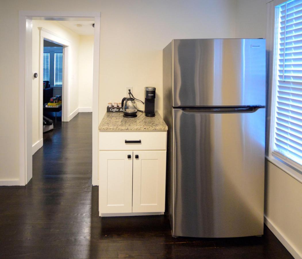 Modern Two Bedroom Condo - Boston Stoneham Exteriör bild